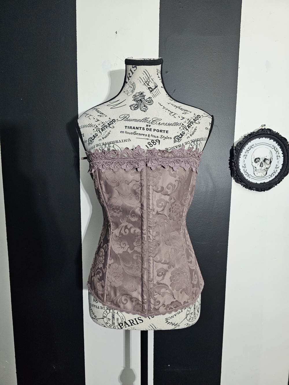 Frederick's of Hollywood Mauve Lace-Trim Strapless Jacquard Corset Top